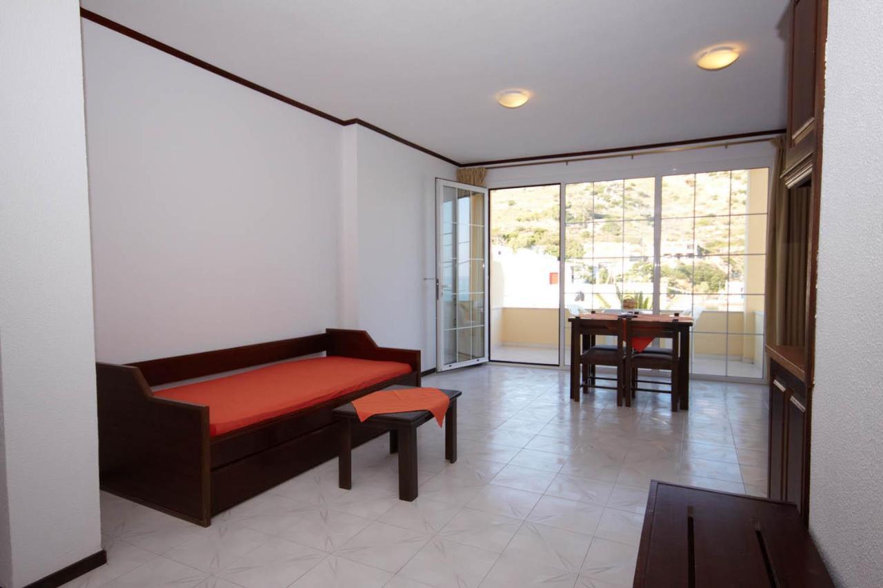 Amimaya Apartments Emporeiós Екстериор снимка