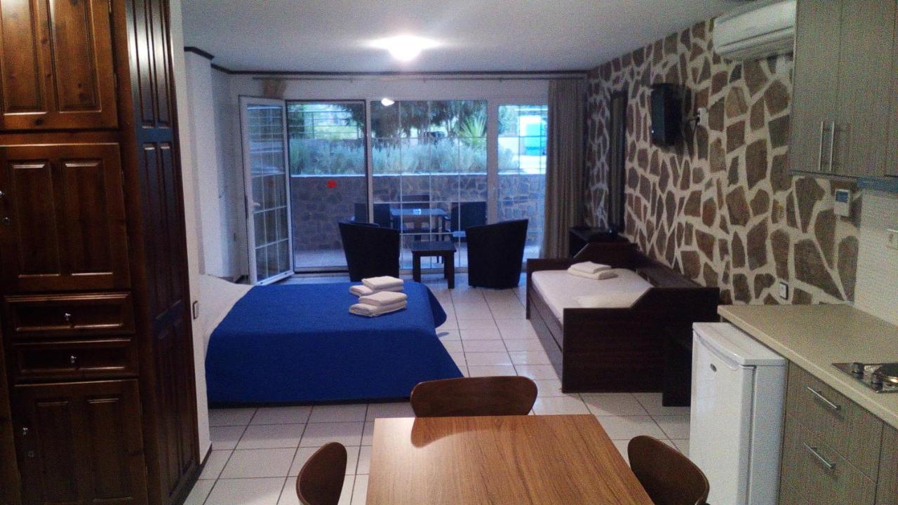 Amimaya Apartments Emporeiós Стая снимка